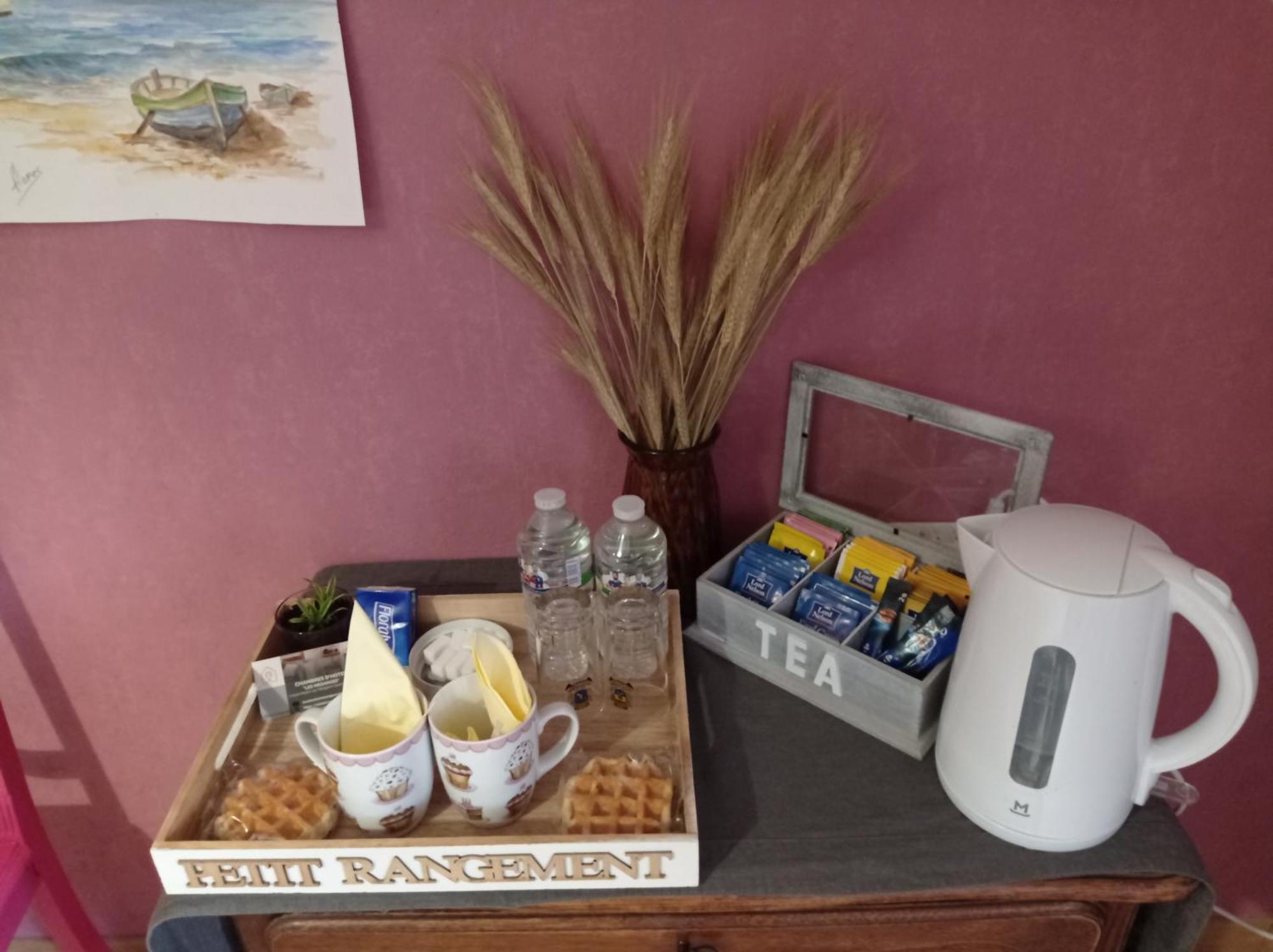 Chambres D'Hotes Les Mesanges Saint-Martin-Lez-Tatinghem Kamer foto